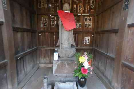 等々力渓谷を行く